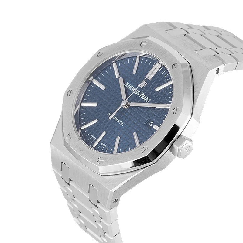 Side view of AP Royal Oak 41 Steel Blue Dial 15400ST.OO.1220ST.03.A