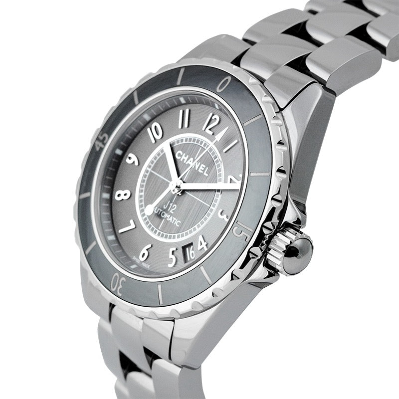 side view of the Chanel J12 38mm Chromatic Black Bezel H2979.