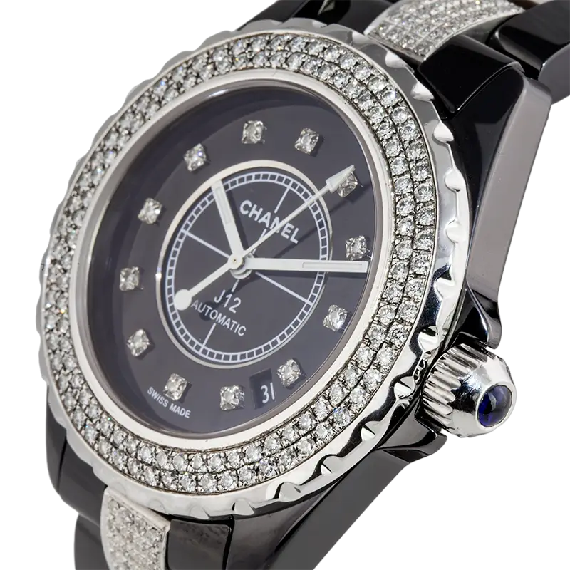 Side view of Chanel J12 38mm H0685