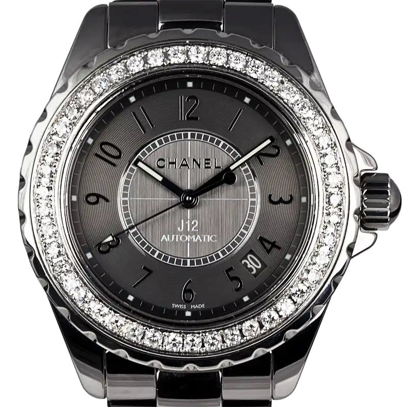 Close-Up view of Chanel J12 38mm H2979
