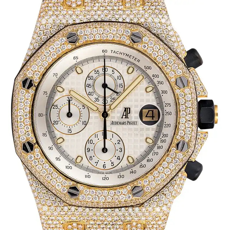 Close-Up view of AP Royal Oak Offshore 42mm Yellow Gold