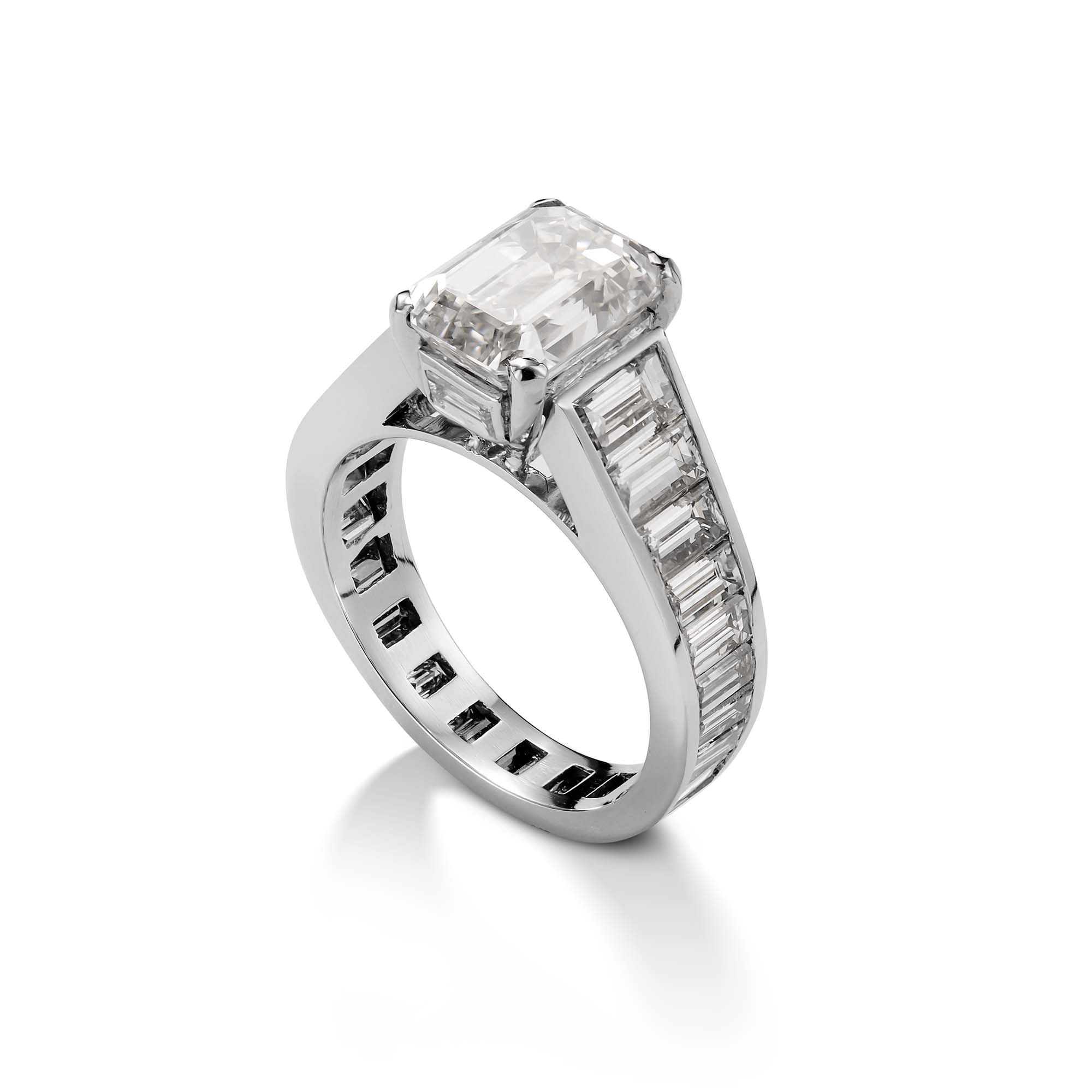 Diamond Set 18ct White Gold Ring