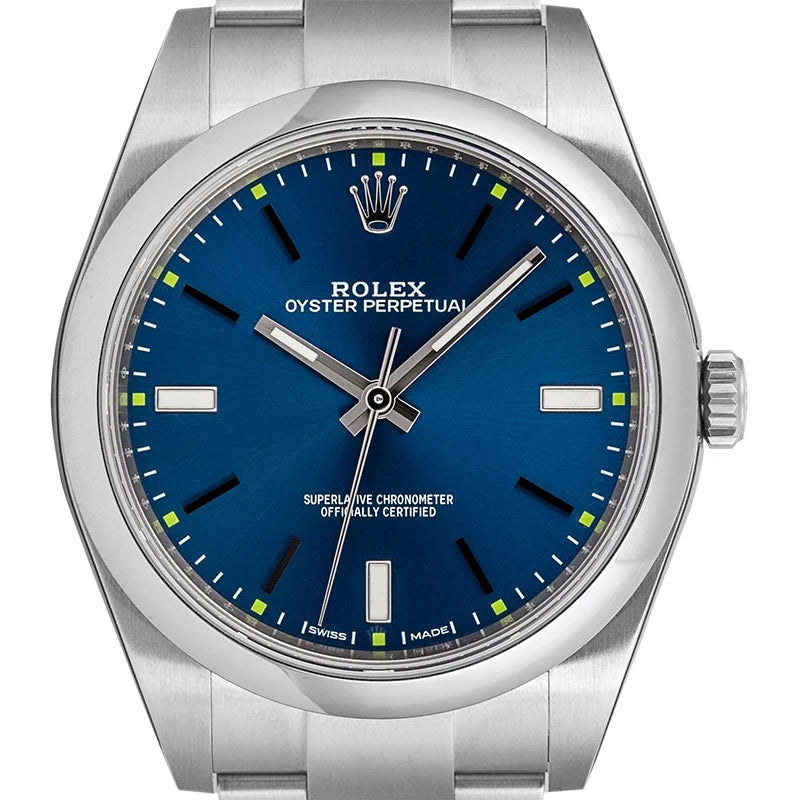 Close up - Rolex Oyster Perpetual 39 mm Steel Blue Dial 114300